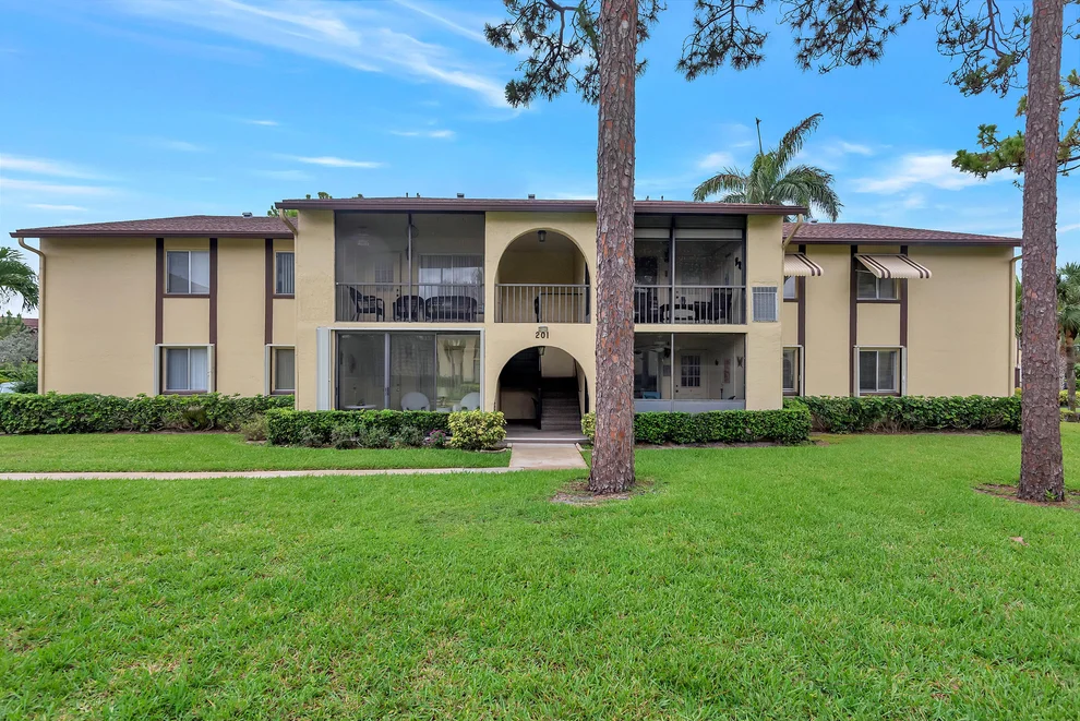 Unit for sale at 201 Pine Hov Circle, Greenacres, FL 33463
