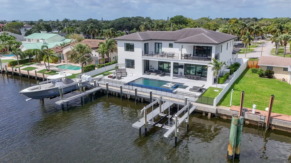 Unit for sale at 824 Shore Drive, North Palm Beach, FL 33408