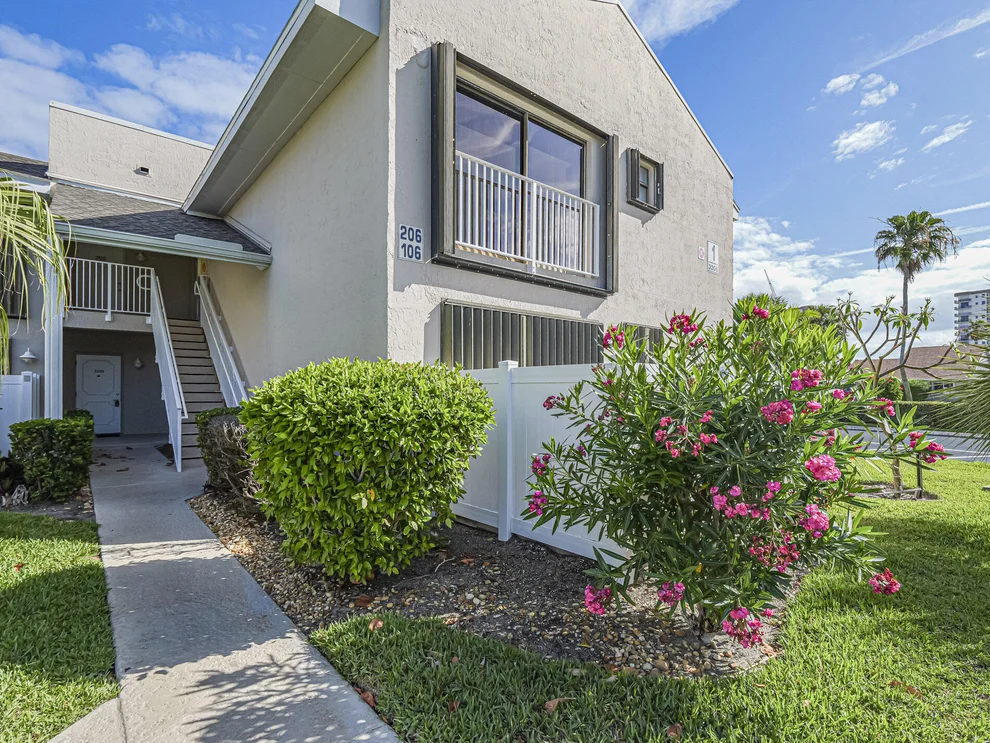 Unit for sale at 3206 S Lakeview Circle, Hutchinson Island, FL 34949