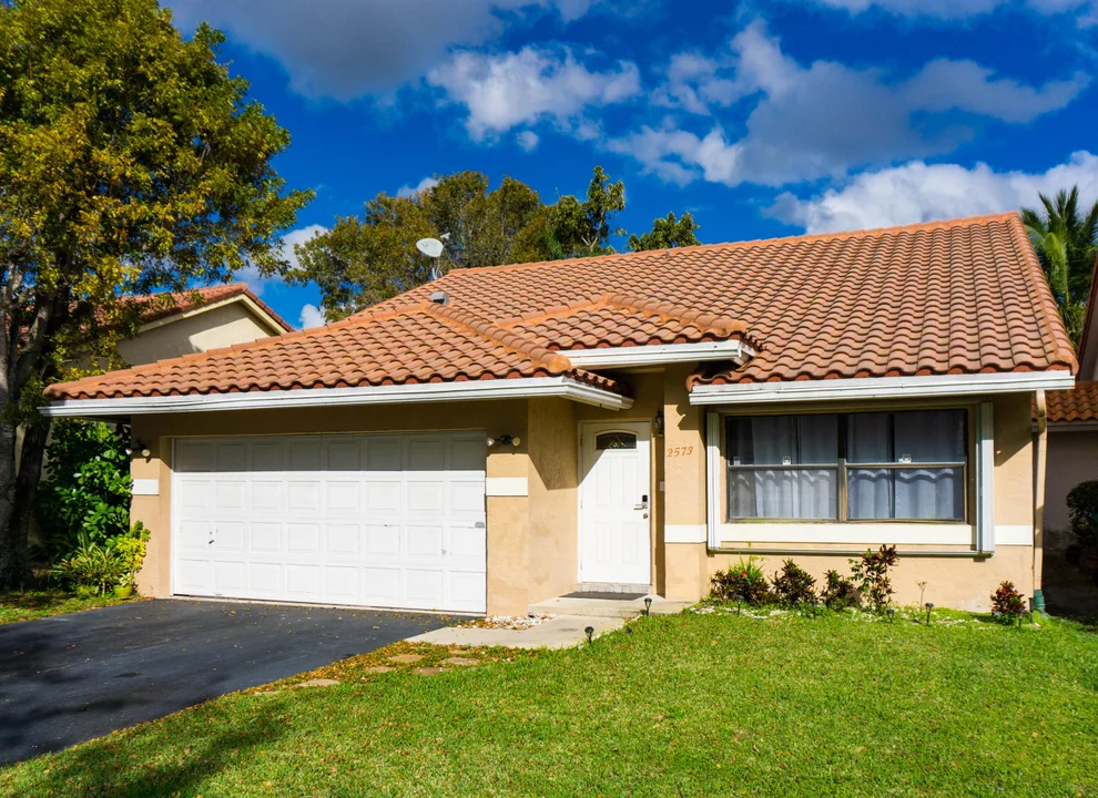 Unit for sale at 2573 NW 95th Avenue, Coral Springs, FL 33065