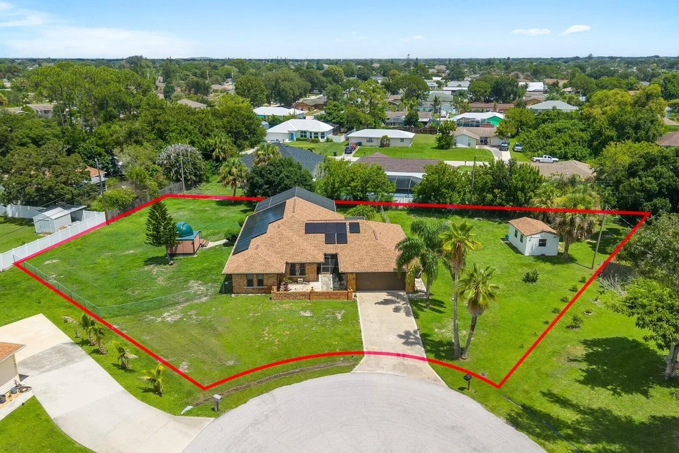 Unit for sale at 101 SE NASH Court, Port St Lucie, FL 34983