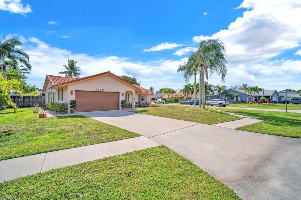 Unit for sale at 7630 Woodland Creek Lane, Lake Worth, FL 33467