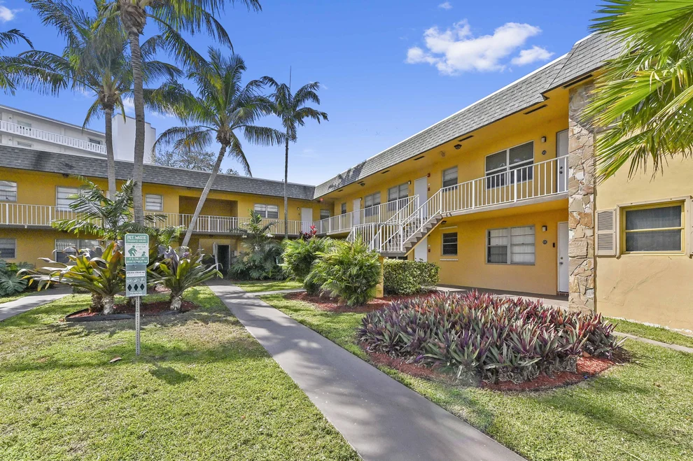 Unit for sale at 240 Croton Avenue, Lantana, FL 33462