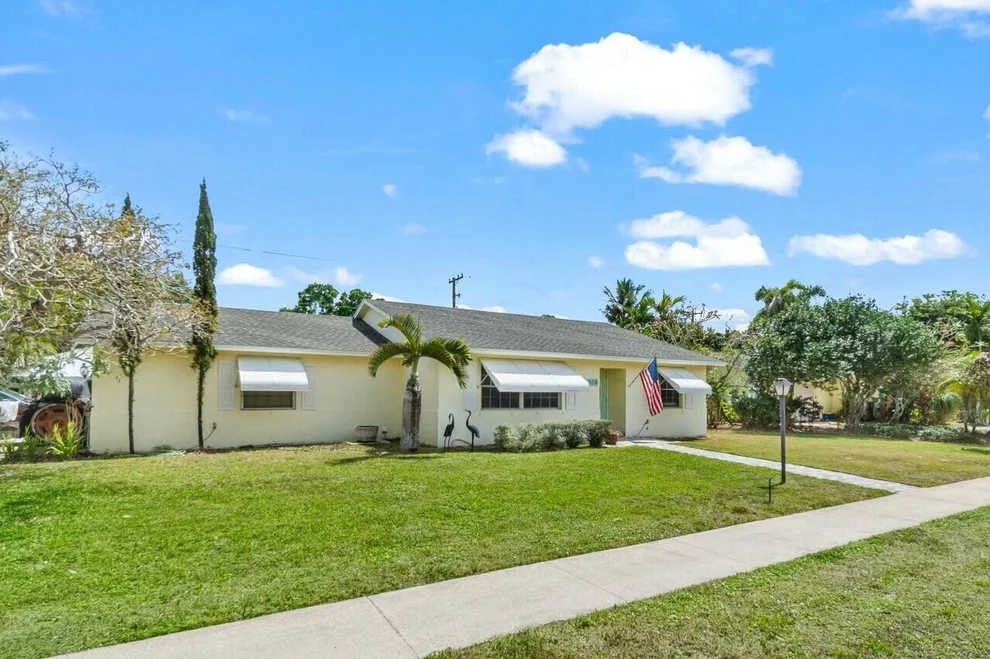 Unit for sale at 3556 Pinehurst Drive, Lake Worth, FL 33467