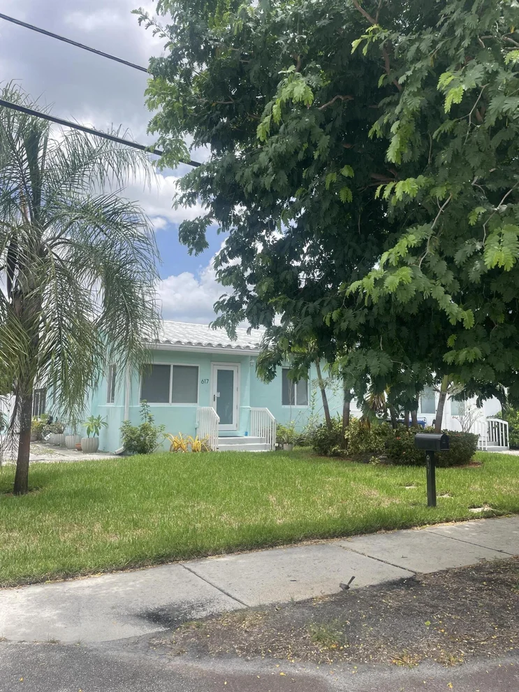 Unit for sale at 617 SW 9TH Street, Fort Lauderdale, FL 33315