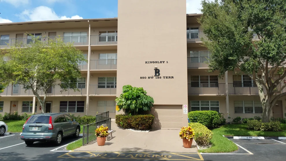 Unit for sale at 850 SW 133rd Terrace, Pembroke Pines, FL 33027