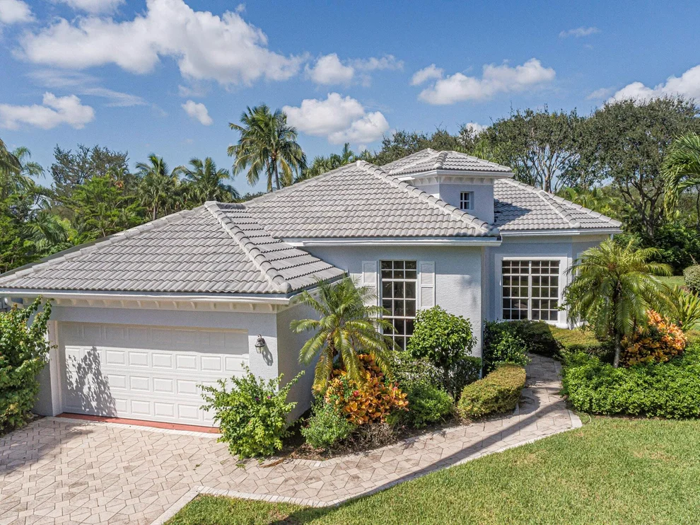 Unit for sale at 869 Island Club Square, Vero Beach, FL 32963