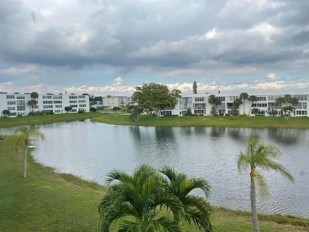 Unit for sale at 309 Wellington L, West Palm Beach, FL 33417