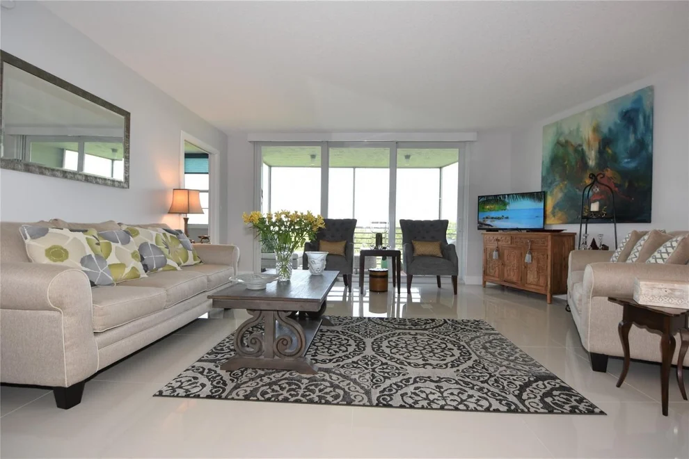 Unit for sale at 625 Oaks Drive, Pompano Beach, FL 33069