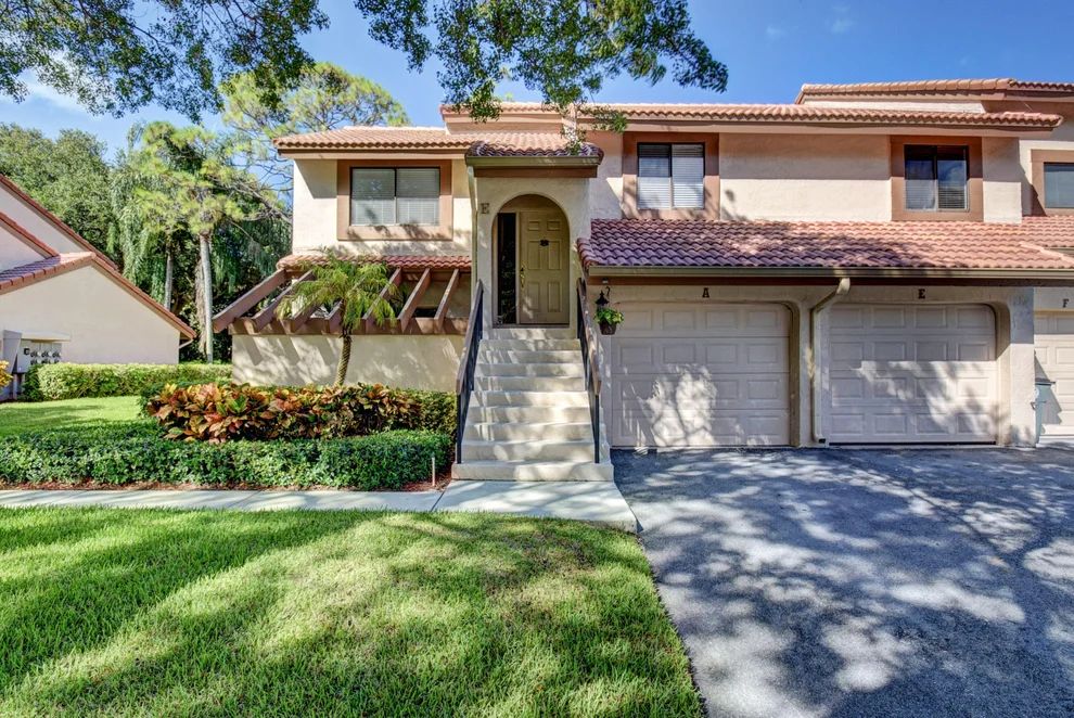 Unit for sale at 5590 Coach House Circle, Boca Raton, FL 33486