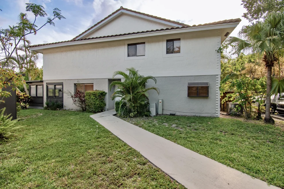 Unit for sale at 7670 Lago Del Mar 301 Drive, Boca Raton, FL 33433