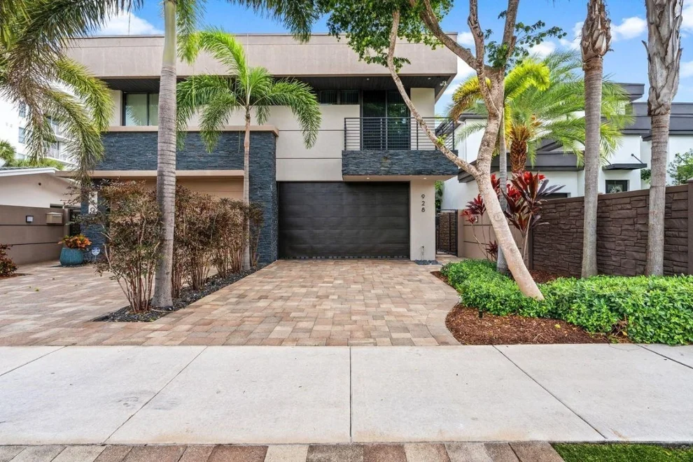 Unit for sale at 928 NE 16th Avenue, Fort Lauderdale, FL 33304