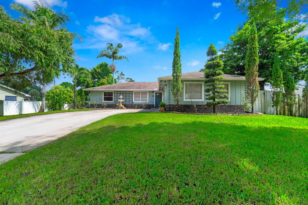 Unit for sale at 110 W Mango Road, Lake Worth, FL 33467