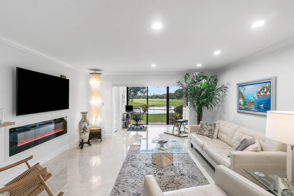 Unit for sale at 34 STRATFORD Lane W, Boynton Beach, FL 33436