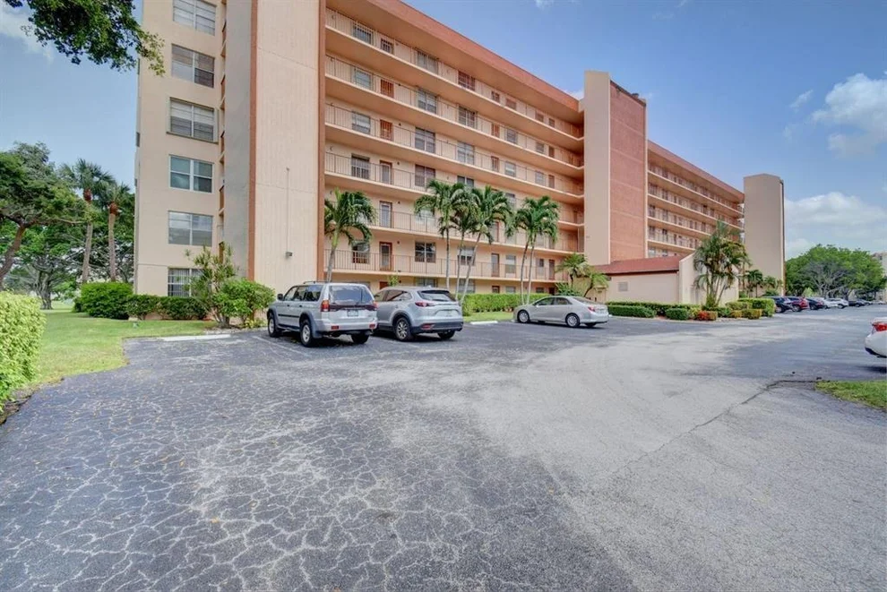 Unit for sale at 14671 Bonaire Boulevard, Delray Beach, FL 33446