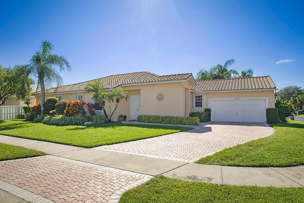 Unit for sale at 10778 Grant Way, Boynton Beach, FL 33437