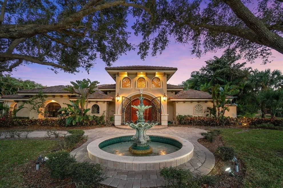 Unit for sale at 8340 Steeplechase Drive, Palm Beach Gardens, FL 33418