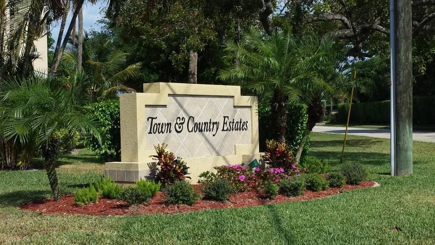 Unit for sale at 501 Dotterel Road, Delray Beach, FL 33444
