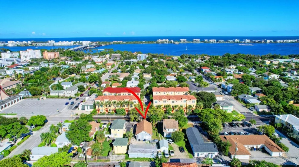 Unit for sale at 215 S Federal Highway, Lake Worth Beach, FL 33460