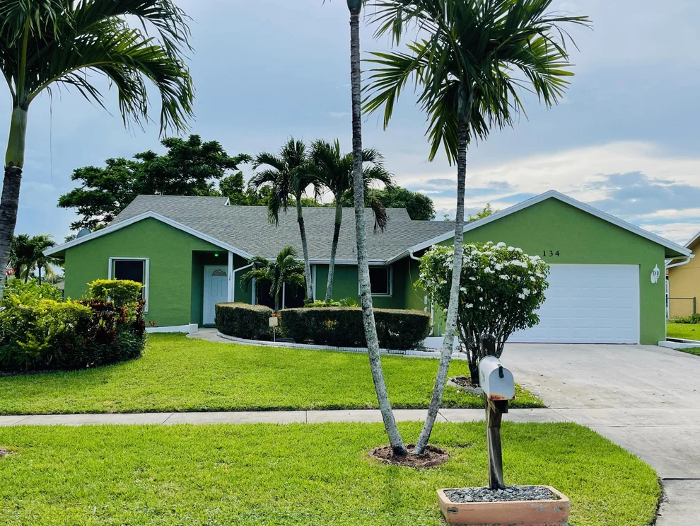 Unit for sale at 134 Martin Circle, Royal Palm Beach, FL 33411