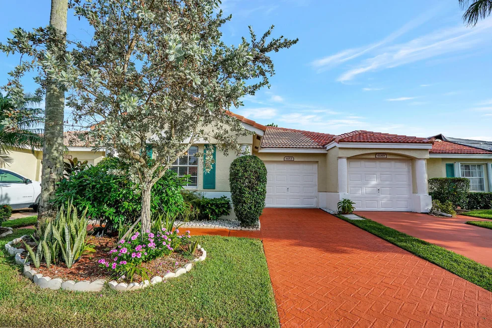 Unit for sale at 6153 Lake Hibiscus Drive, Delray Beach, FL 33484