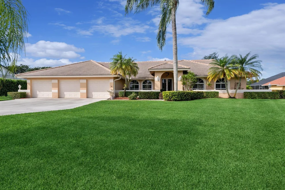 Unit for sale at 21094 Sweetwater Lane N, Boca Raton, FL 33428