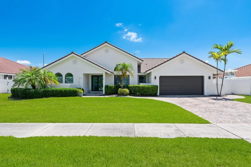 Unit for sale at 1600 SW 52nd Terrace, Plantation, FL 33317