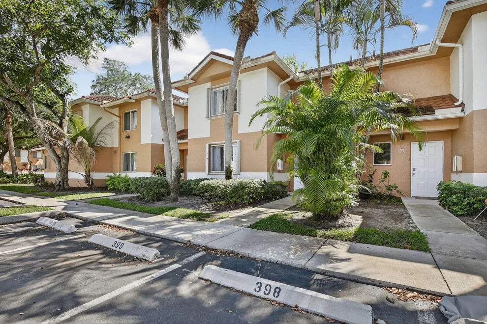 Unit for sale at 807 NW 91st Terrace NW, Plantation, FL 33324