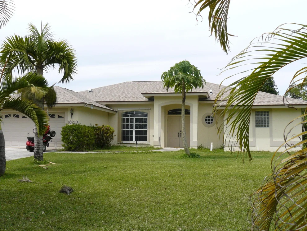 Unit for sale at 13219 59th Court N, West Palm Beach, FL 33411