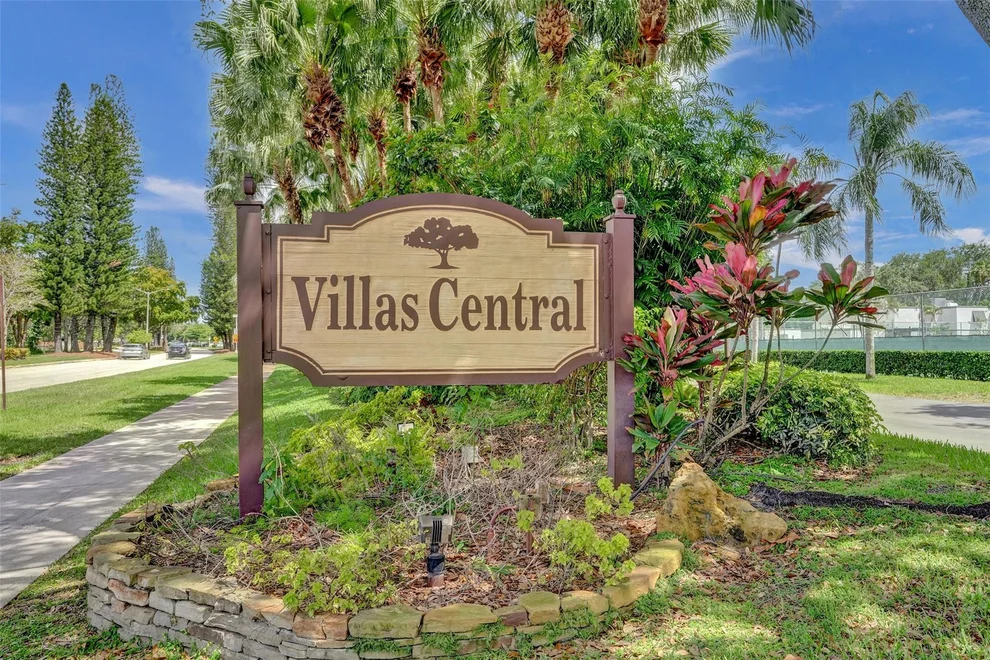 Unit for sale at 1680 W Golfview Drive, Pembroke Pines, FL 33026