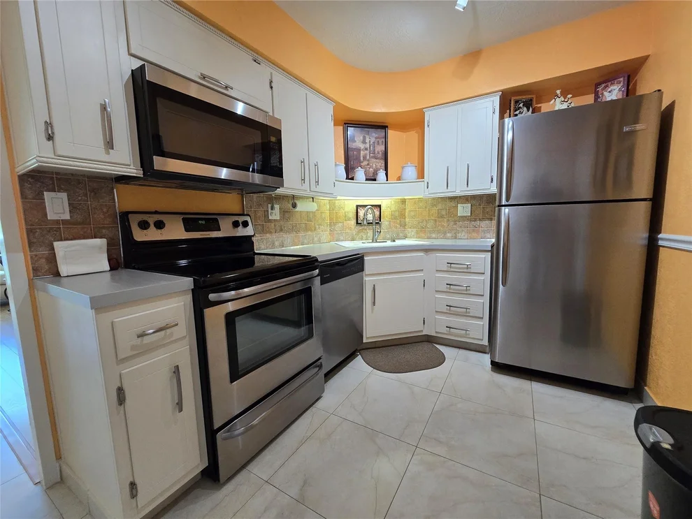 Unit for sale at 3300 NE 36th Street, Fort Lauderdale, FL 33308