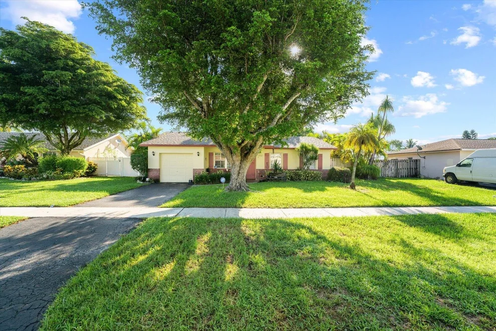 Unit for sale at 19532 Carolina Circle, Boca Raton, FL 33434