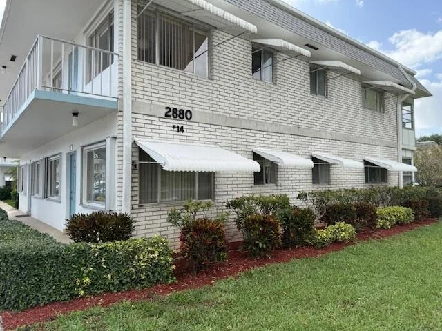 Unit for sale at 2880 Lake Osborne Drive, Lake Worth Beach, FL 33461