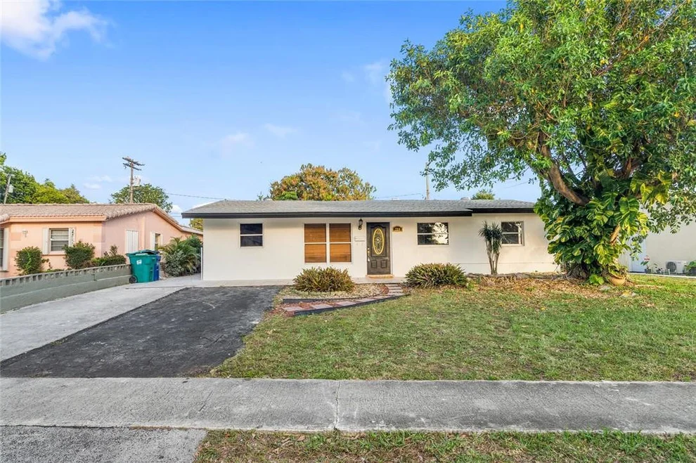 Unit for sale at 724 NW 38th Avenue, Lauderhill, FL 33311