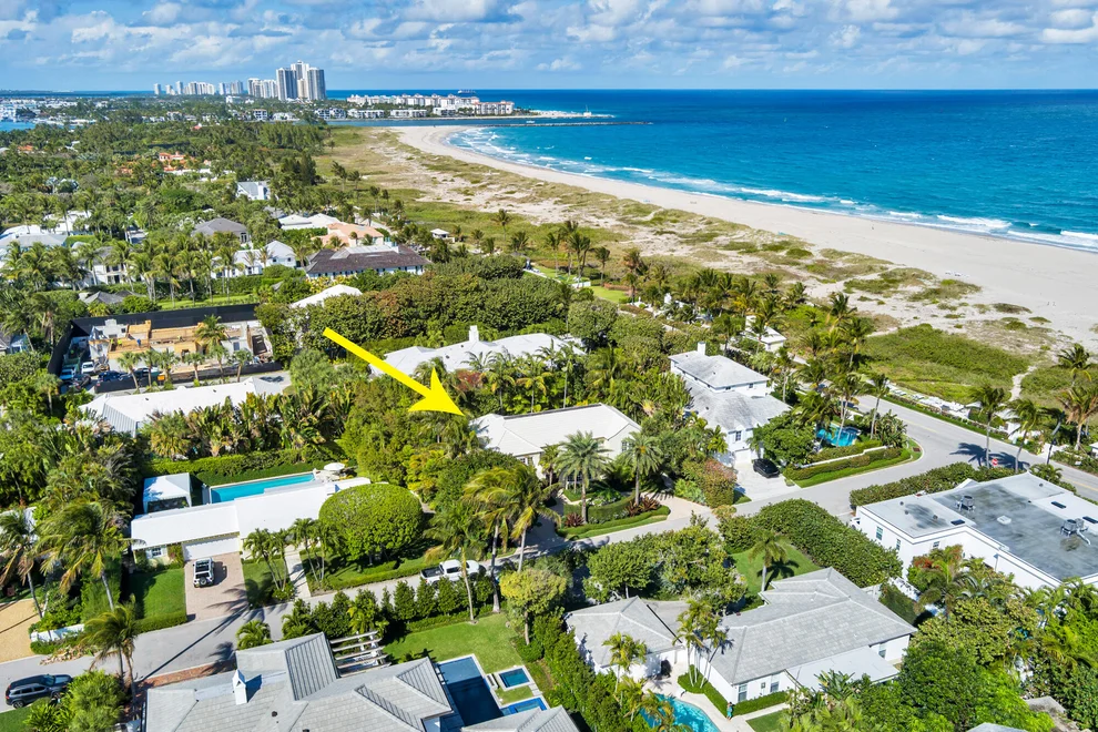 Unit for sale at 111 SEAGATE Road, Palm Beach, FL 33480