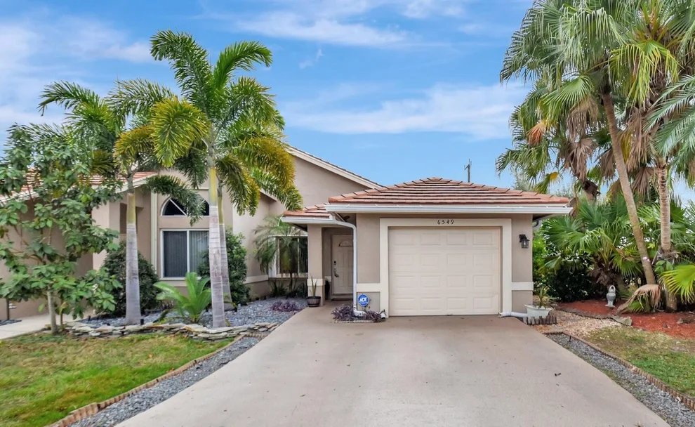 Unit for sale at 6549 Marissa Circle, Lake Worth, FL 33467