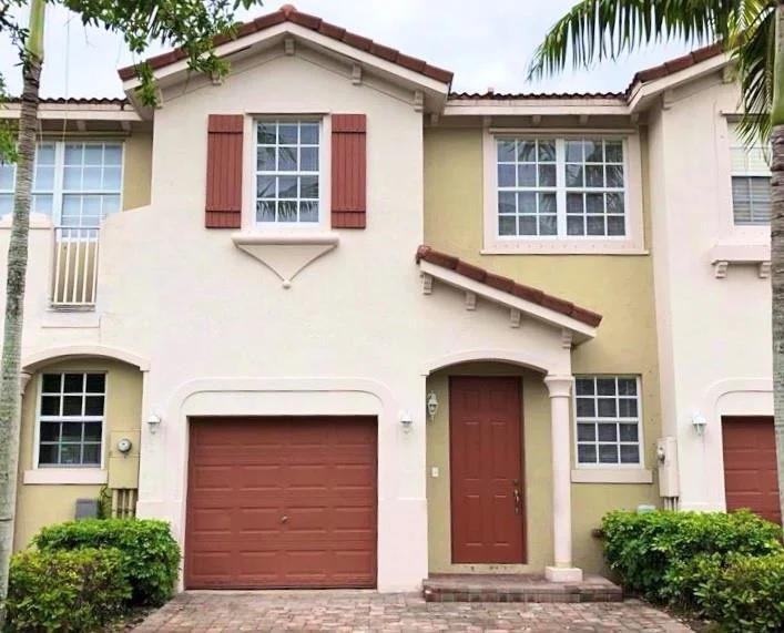 Unit for sale at 560 21st Terrace, Homestead, FL 33033