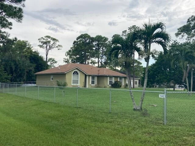 Unit for sale at 11546 Tangerine Boulevard, The Acreage, FL 33412