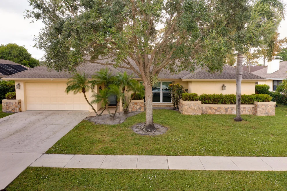 Unit for sale at 1724 Primrose Lane, Wellington, FL 33414