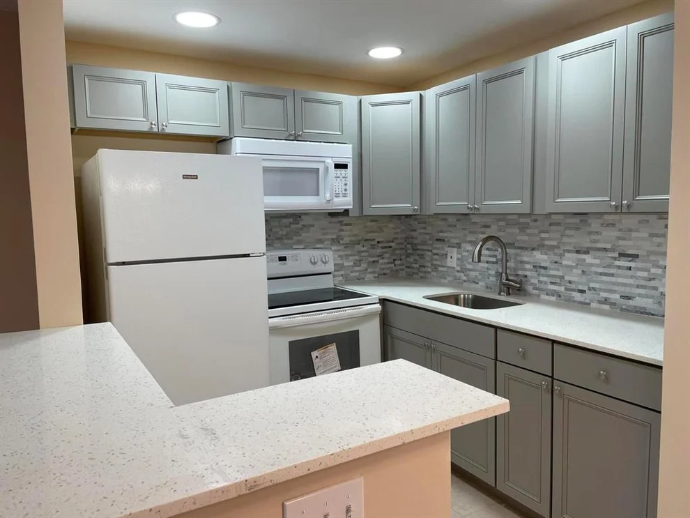 Unit for sale at 125 Berkshire F, West Palm Beach, FL 33417