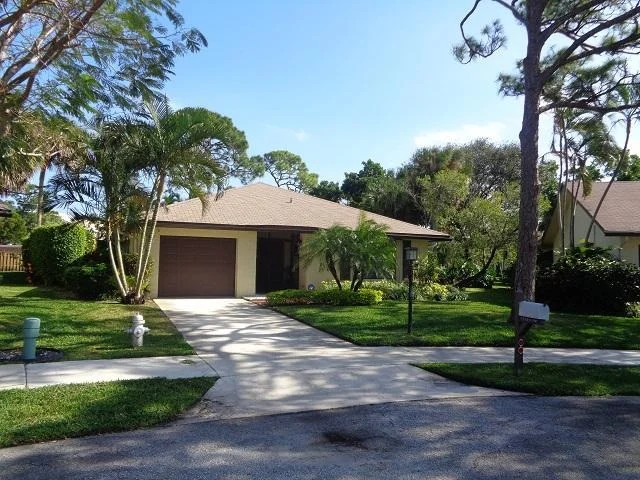 Unit for sale at 2720 Azalea Court, Delray Beach, FL 33445