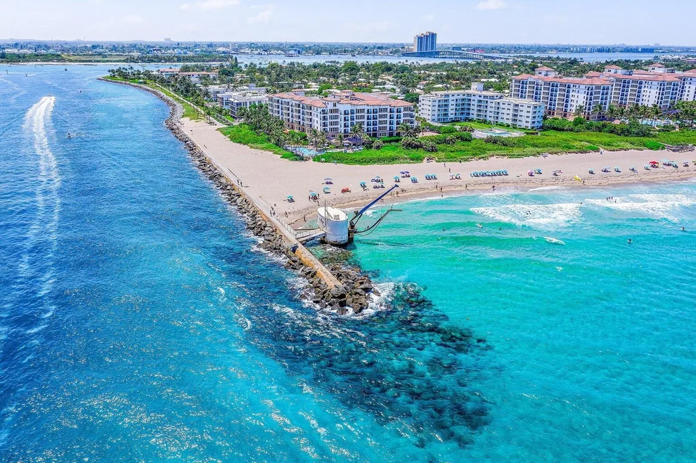 Unit for sale at 217 Blossom Lane, Palm Beach Shores, FL 33404