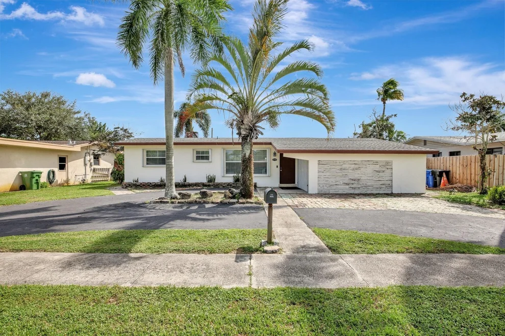 Unit for sale at 2730 SW 17th Street, Fort Lauderdale, FL 33312