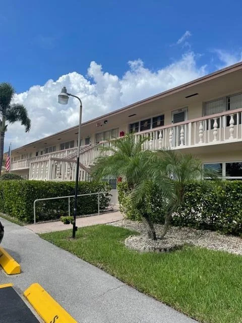 Unit for sale at 117 Hastings H, West Palm Beach, FL 33417
