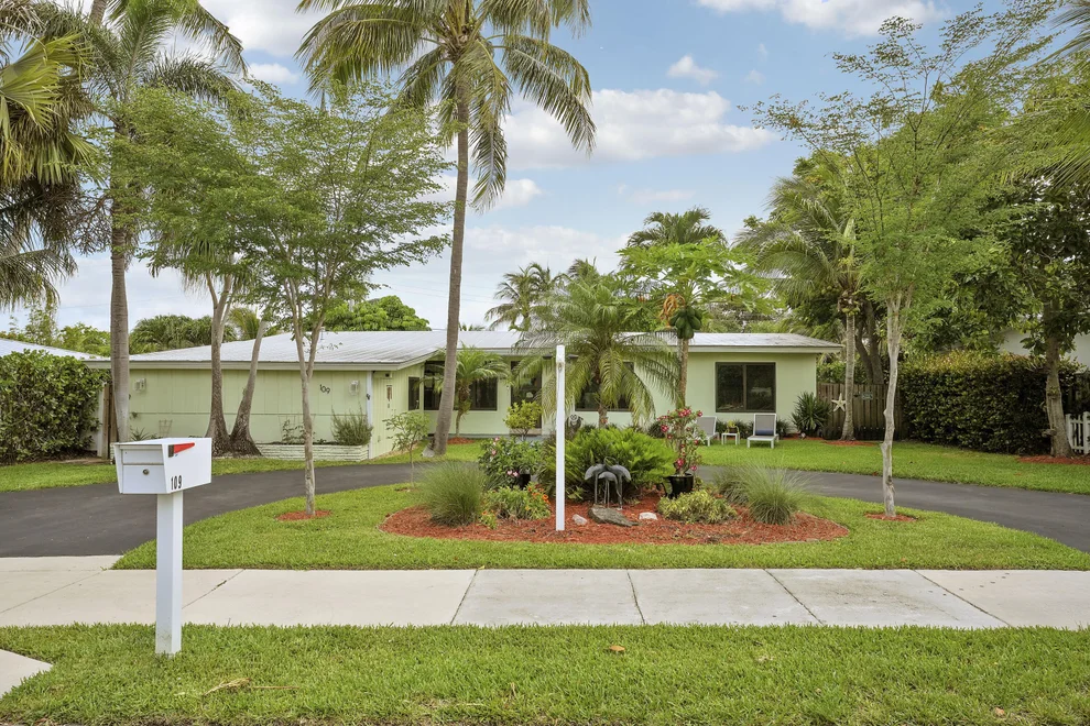 Unit for sale at 109 NE 17th Street, Delray Beach, FL 33444