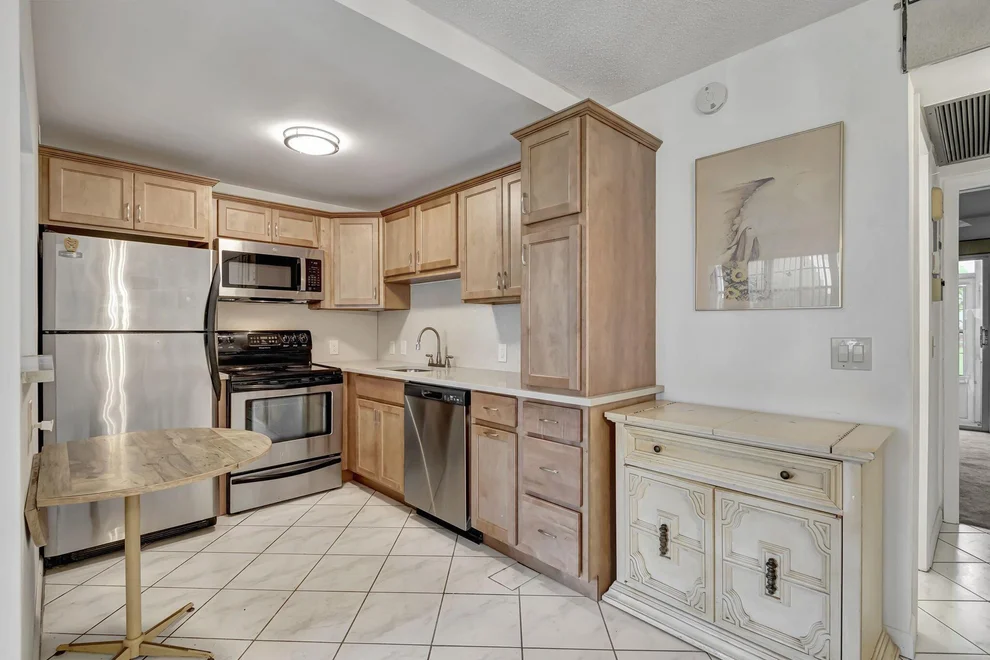 Unit for sale at 181 Mansfield E, Boca Raton, FL 33434