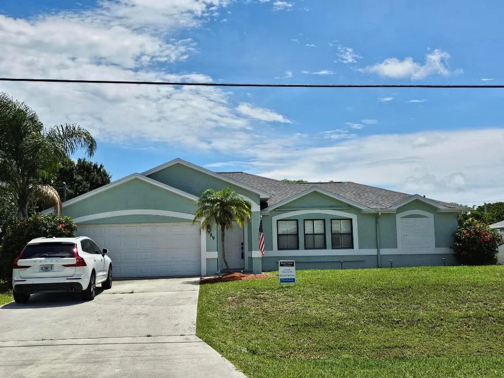 Unit for sale at 389 SE Whitmore Drive, Port St Lucie, FL 34984