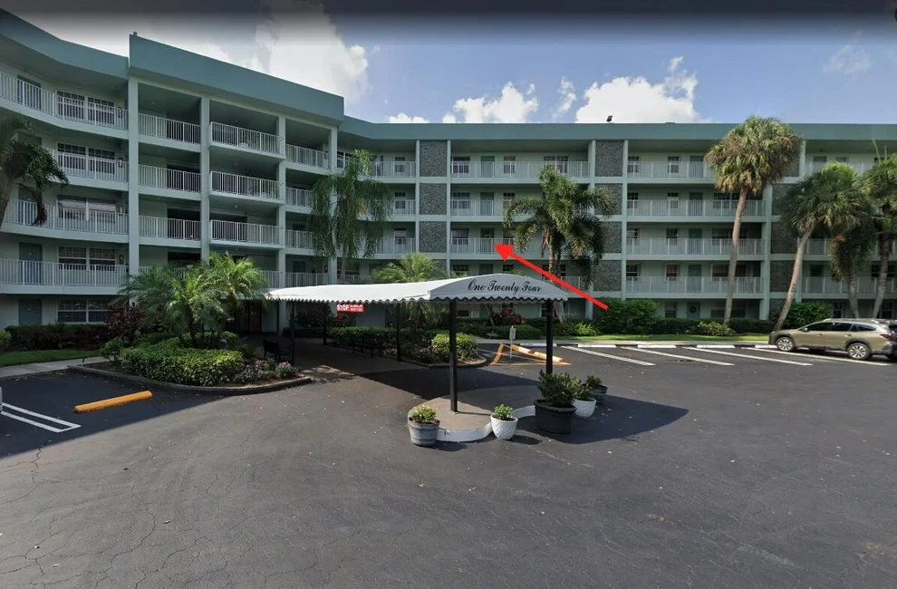Unit for sale at 806 Cypress Grove Lane, Pompano Beach, FL 33069