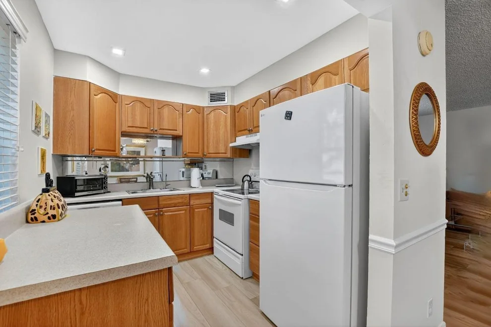 Unit for sale at 693 Burgundy O, Delray Beach, FL 33484