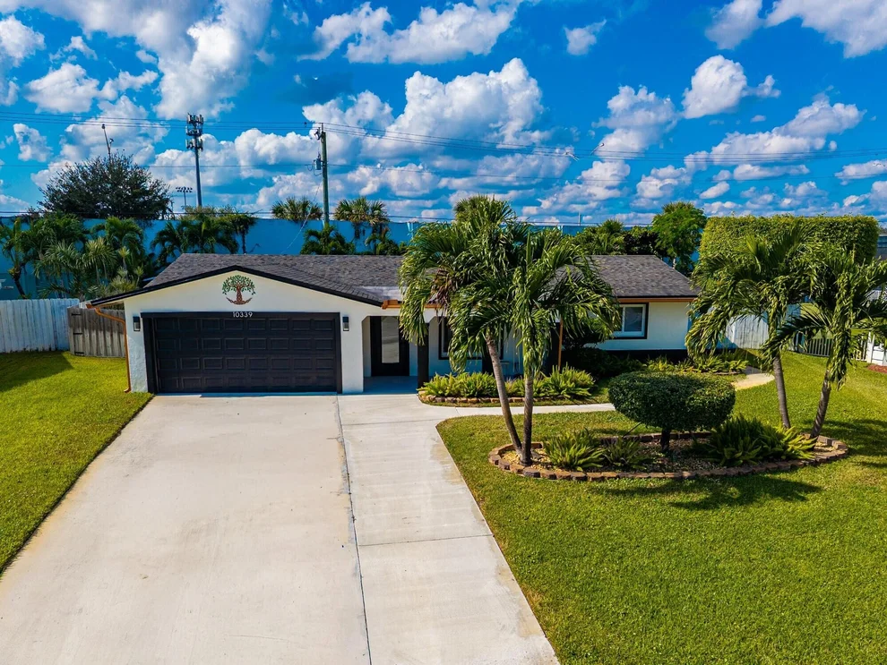 Unit for sale at 10339 Daphne Avenue, Palm Beach Gardens, FL 33410